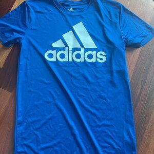 Boys ADIDAS t shirt  NWT    14/16